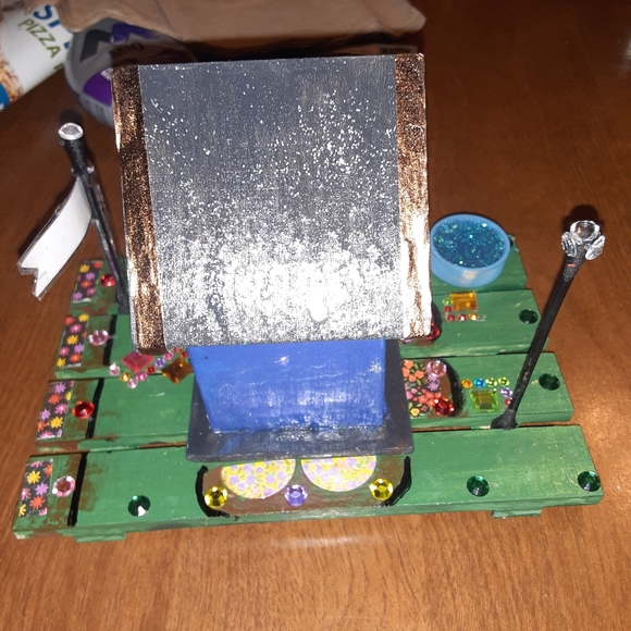 I am a crafter of original and unique art.my designs are unusual and fun. - Picture 8 of 16